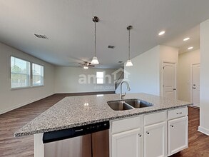 1285 Tan Tara Trl in Jacksonville, FL - Foto de edificio - Building Photo