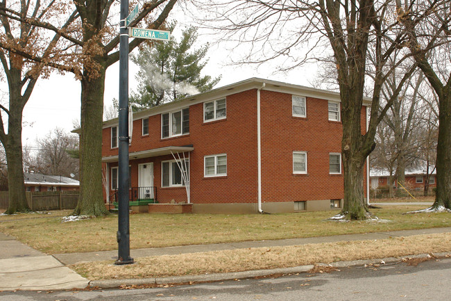 2300 Heather Ln in Louisville, KY - Foto de edificio - Building Photo