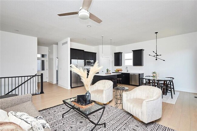 454 S 91st St in West Des Moines, IA - Building Photo - Building Photo