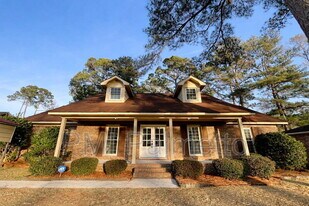 2816 Wales Rd in Columbia, SC - Building Photo