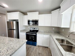 3808 Las Vistas Ln in Weslaco, TX - Building Photo - Building Photo