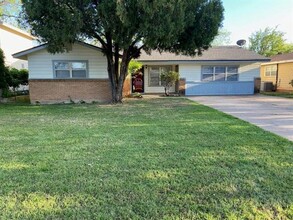 2325 S 39th St in Abilene, TX - Building Photo - Building Photo