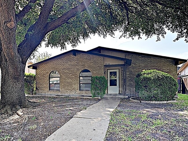 property at 5117 Bartlett Dr