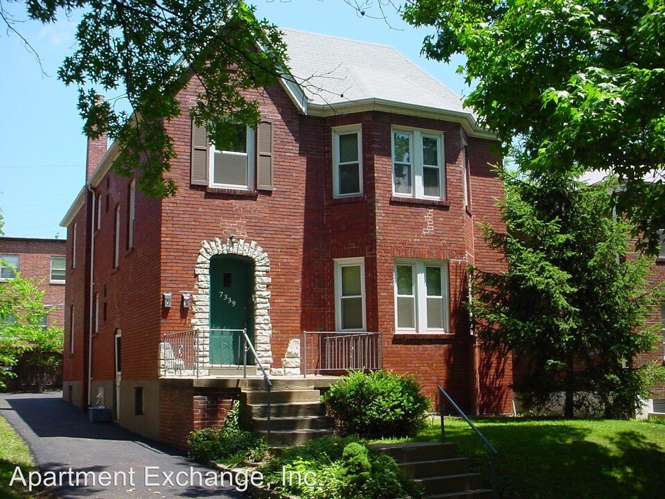 7339 Dartmouth Ave in University City, MO - Building Photo