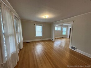 1075 Boulevard in West Hartford, CT - Building Photo - Building Photo