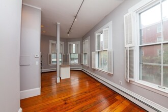 73 Main St, Unit 7 in Boston, MA - Building Photo - Building Photo