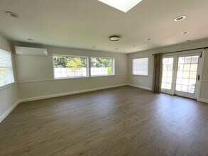 5233 Emerald St in Torrance, CA - Building Photo - Building Photo