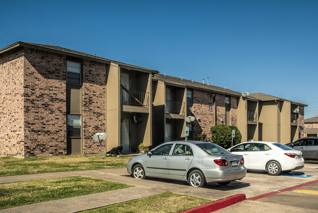 Stonegate Manor - AFFORDABLE HOUSING in Port Arthur, TX - Building Photo