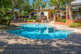 Winthrop West in Riverview, FL - Building Photo