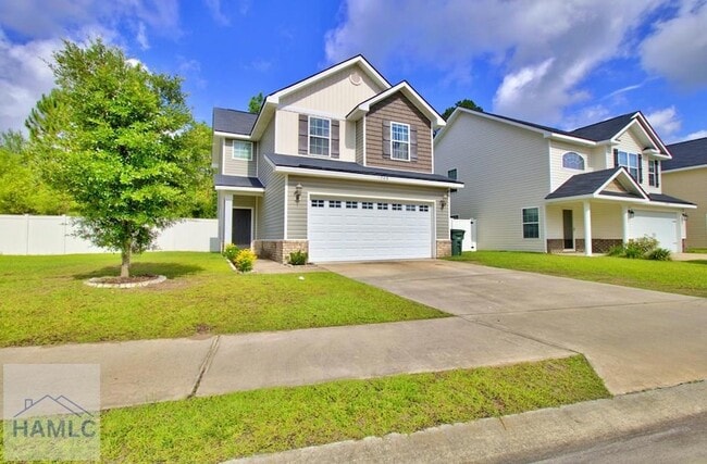 1208 Cypress Fall Cir in Hinesville, GA - Building Photo - Building Photo