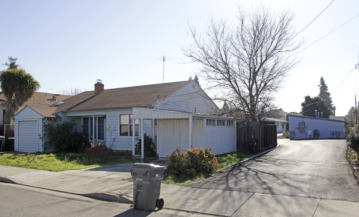 181-189 Medford Ave in Hayward, CA - Foto de edificio