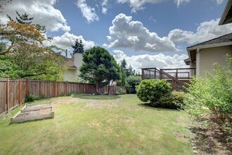 5814 149th Ave SE in Bellevue, WA - Building Photo - Building Photo
