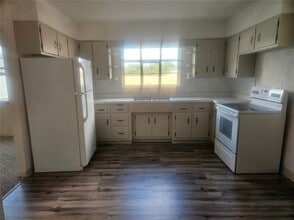 2448 Mill St in Aliquippa, PA - Building Photo - Building Photo