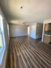 724 Parkhurst Dr in Lebanon, MO - Building Photo - Building Photo