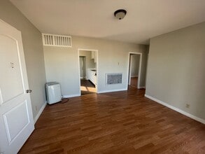 6 Idaho Way in Henderson, NV - Building Photo - Building Photo