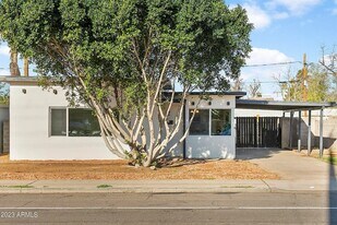 214 N Horne in Mesa, AZ - Building Photo