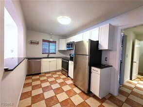 1534 Avalon Pl in Ft. Myers, FL - Building Photo - Building Photo