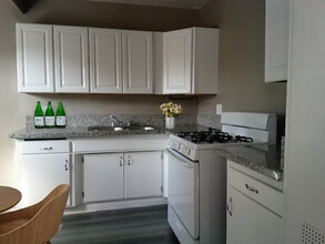 238 N Gold Canyon St in Ridgecrest, CA - Building Photo - Building Photo