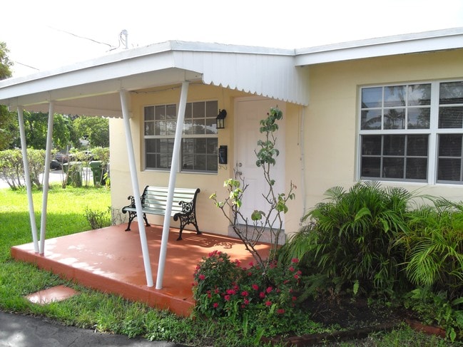 900 SW 7th Terrace, Unit Apt B