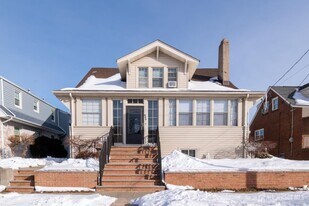 684 Amboy Ave in Edison, NJ - Building Photo