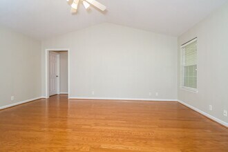 7113 S Hampton Blvd in Nashville, TN - Building Photo - Building Photo