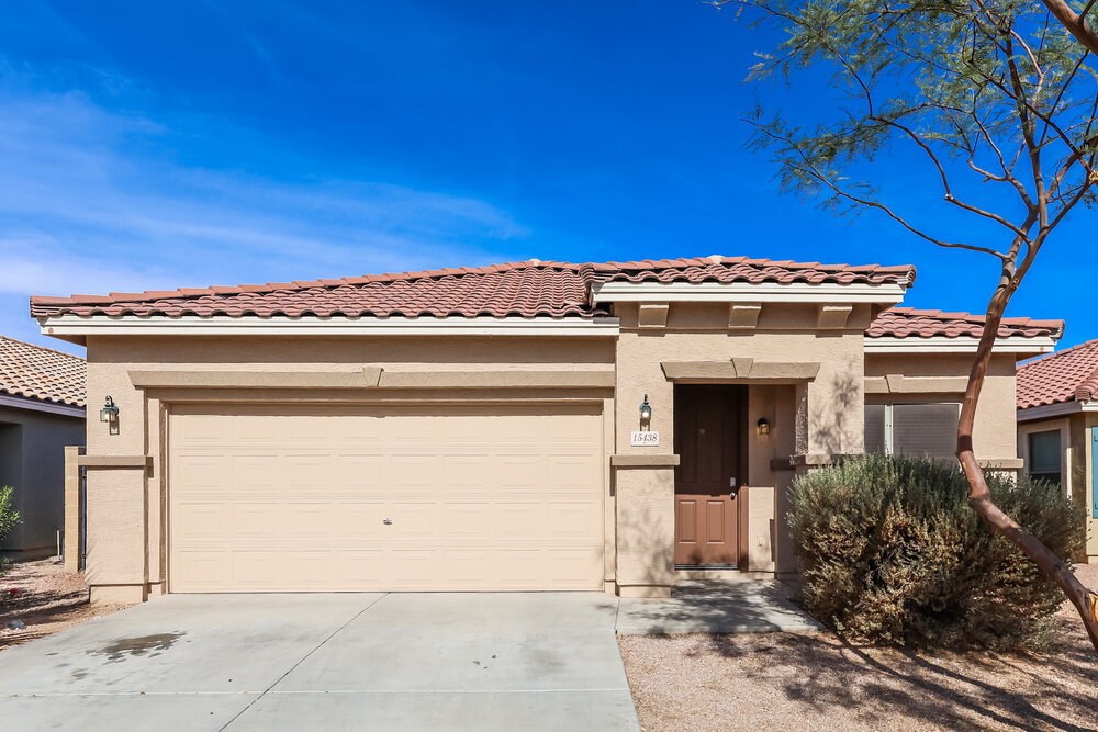 15438 W Cameron Dr in Surprise, AZ - Building Photo