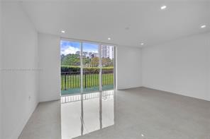 18764 NE 31st Ave in Aventura, FL - Building Photo - Building Photo