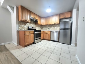 22 W 25th St in Bayonne, NJ - Building Photo - Building Photo