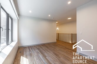 1329 W Estes Ave in Chicago, IL - Building Photo - Building Photo