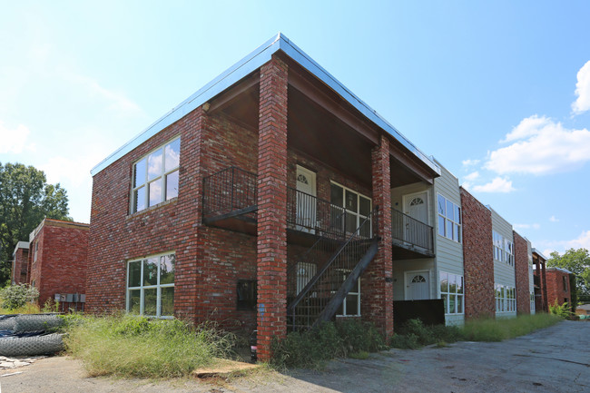 12 Center St N in Birmingham, AL - Foto de edificio - Building Photo