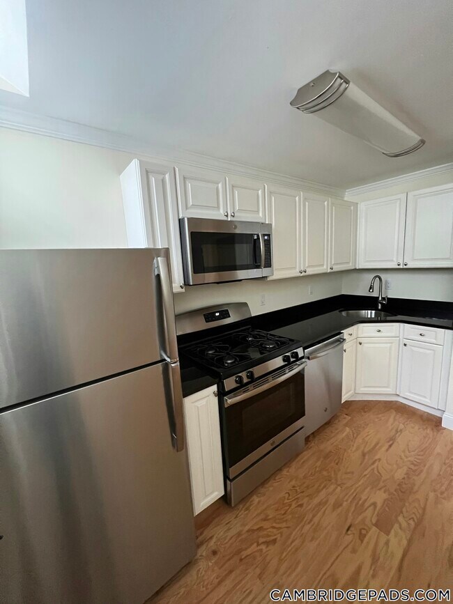 18 Chauncy St in Cambridge, MA - Building Photo - Building Photo