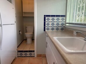 2549 E Glenn St in Tucson, AZ - Building Photo - Building Photo