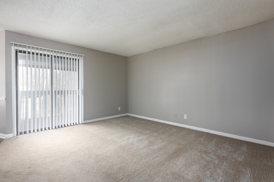 Hunt Club Apartments, LLC in Winston-Salem, NC - Foto de edificio