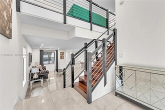 10250 NW 76th Terrace in Doral, FL - Building Photo - Building Photo