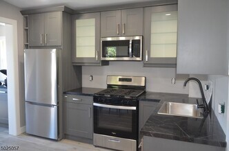 21 Abbett Ave in Morristown, NJ - Building Photo - Building Photo