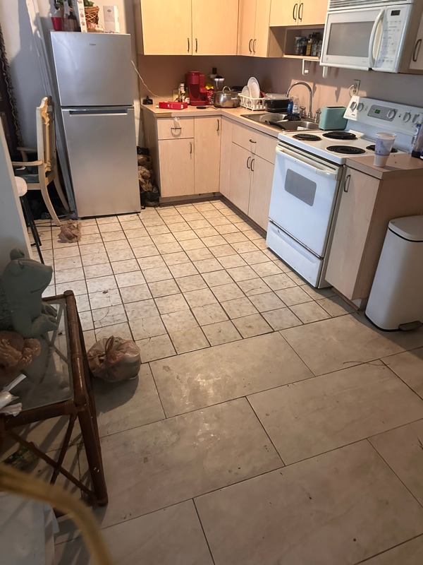 property at 104 NE 2nd St