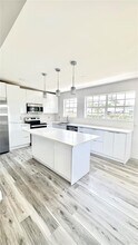 8350 SW 32nd St in Miami, FL - Building Photo - Building Photo