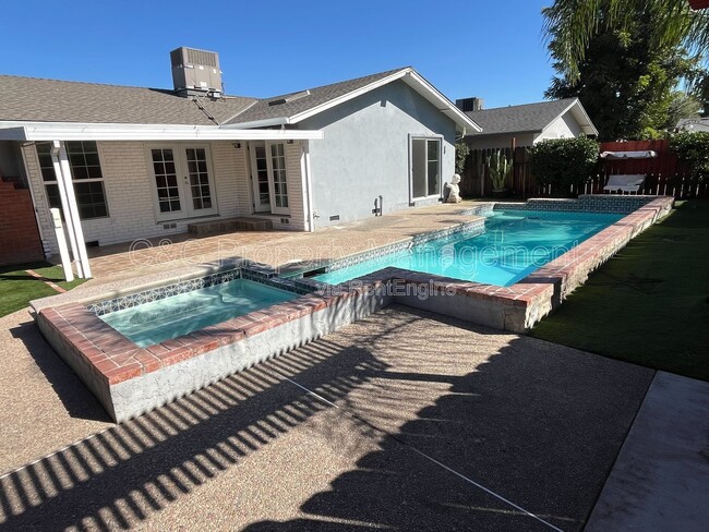 1130 Aberdeen Ave in Stockton, CA - Building Photo - Building Photo