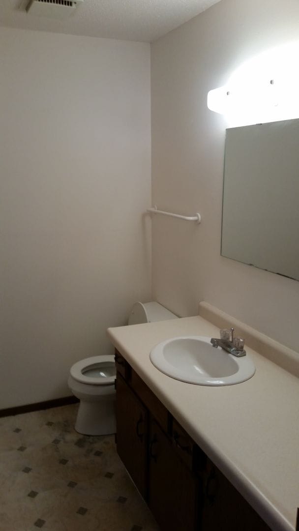 2823 Fandre Dr in Cedar Falls, IA - Building Photo - Building Photo