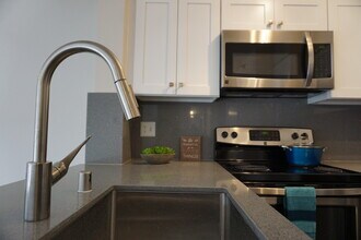 39199 Guardino Dr, Unit #278 in Fremont, CA - Foto de edificio - Building Photo