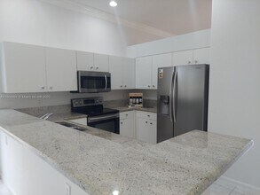 1870 NW 100th Way in Pembroke Pines, FL - Building Photo - Building Photo