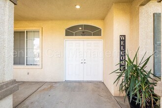 9613 Lake Superior Dr in Bakersfield, CA - Building Photo - Building Photo
