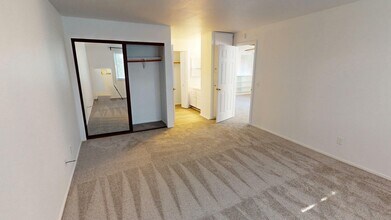 1755 Novato Blvd in Novato, CA - Building Photo - Building Photo