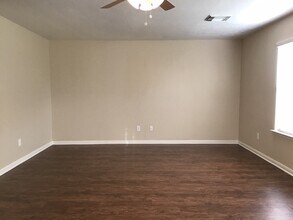 18018 Melissa Springs Dr in Tomball, TX - Foto de edificio - Building Photo