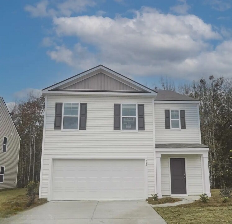 385 Coconut Dr in Bloomingdale, GA - Building Photo