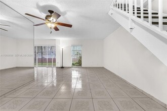 8775 Park Blvd in Miami, FL - Building Photo - Building Photo