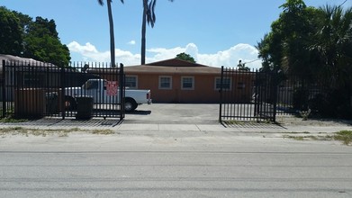 13190 Aswan Rd in Opa Locka, FL - Building Photo - Building Photo