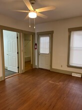 369 Dubuque St in Manchester, NH - Foto de edificio - Building Photo