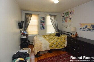 24 Ransom Rd, Unit 6 in Boston, MA - Foto de edificio - Building Photo