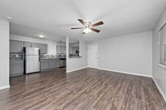 KOSOBRO in Kansas City, MO - Foto de edificio - Building Photo